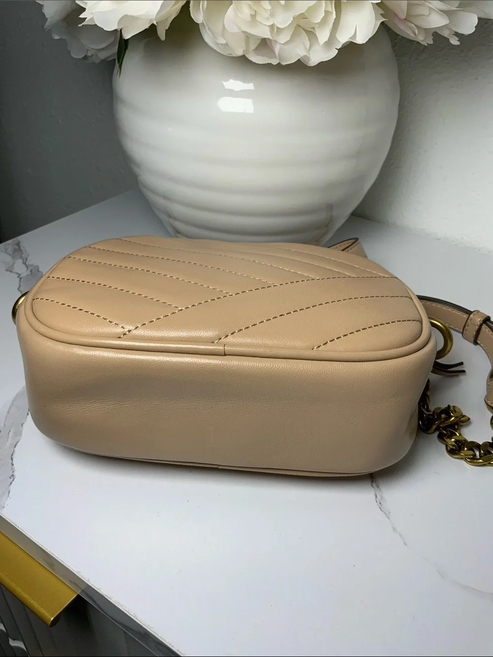 Tory Burch Quilted Camera Crossbody in Light Beige with Gold Hardware